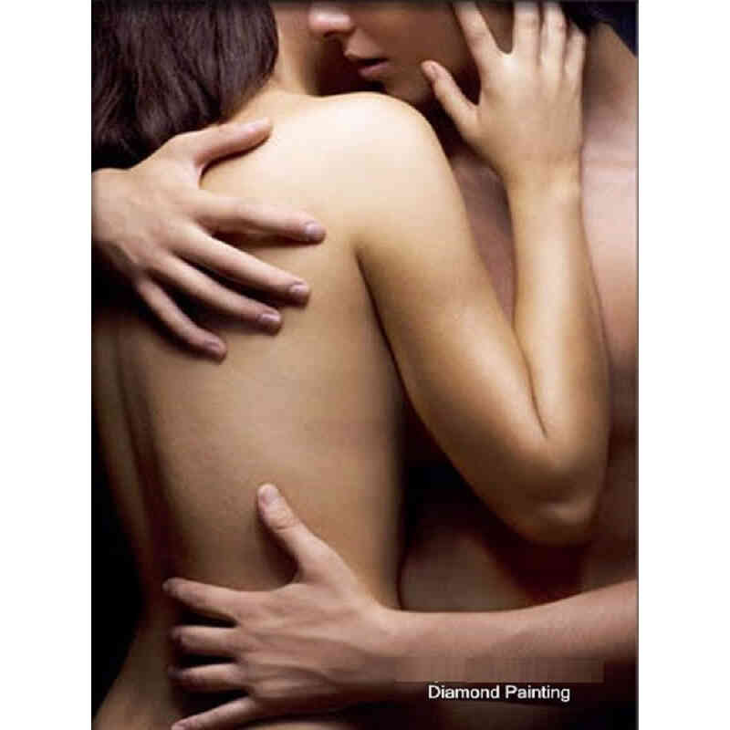 Par i Omfavnelse - Diamond Paint: Et sensuelt diamantmaleri af et nøgent par, der smelter sammen i en øm omfavnelse.