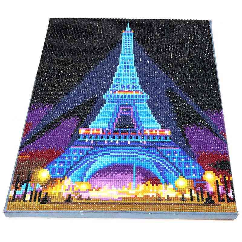 Billede af Eiffeltårnet med LED lys - Diamond Paint