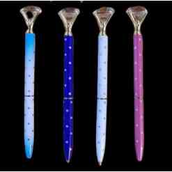 Pen med stor diamant og prikker