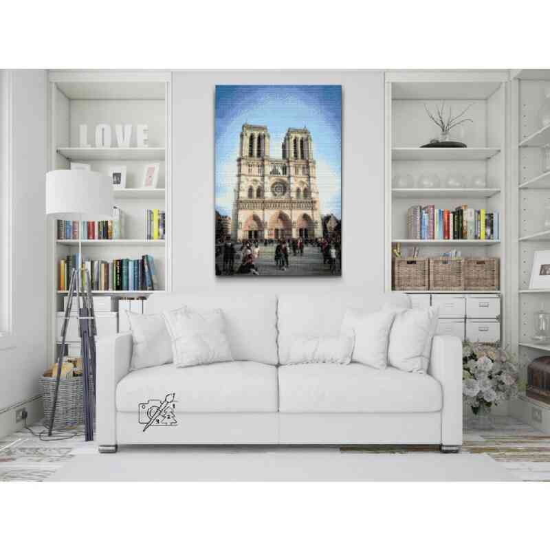 Diamond Art-maleri, der viser Notre Dame Katedralen. Dette ikoniske vartegn står på verdensarvens liste og er en af Frankrigs og Paris unikke seværdigheder.